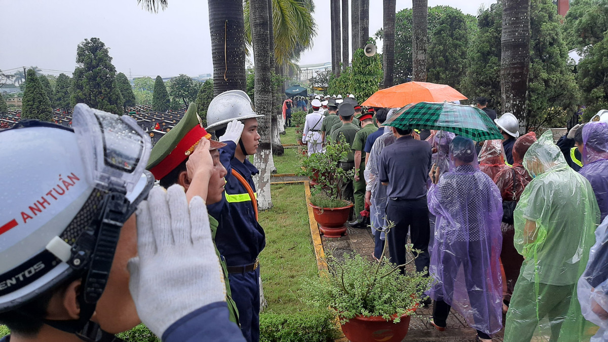 Thủ Tướng Chính phủ cấp Bằng “Tổ quốc ghi công”.