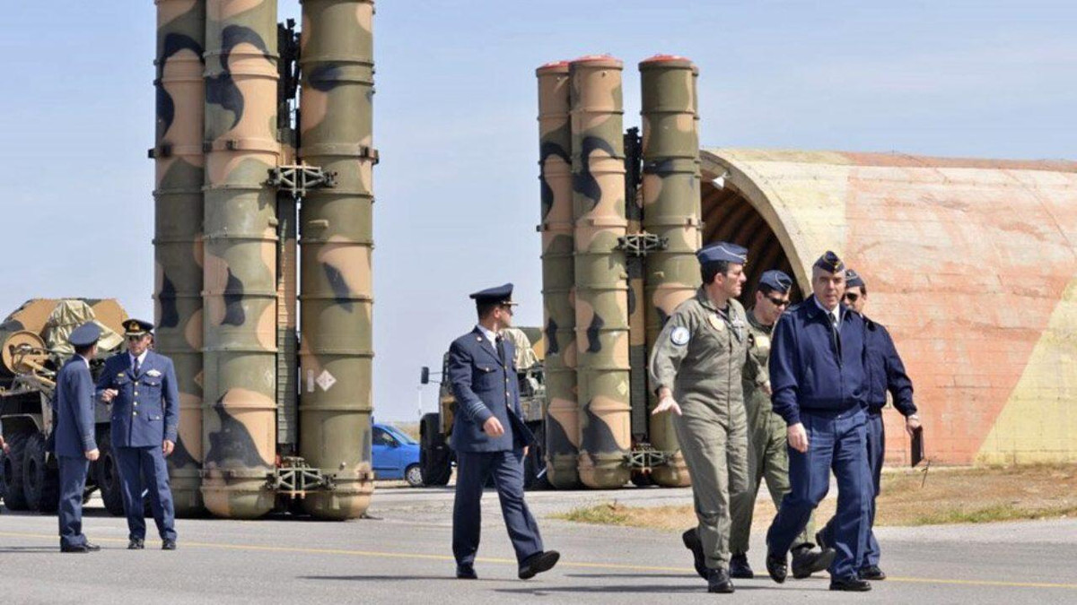 Động thái trên "không phù hợp với tinh thần của liên minh (NATO)", các nguồn tin nói thêm. "Bất chấp hành động thù địch này, các máy bay phản lực Thổ Nhĩ Kỳ vẫn hoàn thành nhiệm vụ theo kế hoạch và trở về căn cứ một cách an toàn".