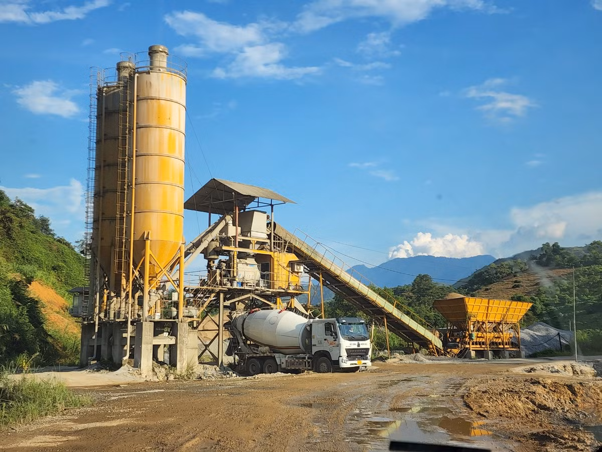 Lao Cai: Tram be tong Mien Bac bi to hoat dong khong phep, gay o nhiem?