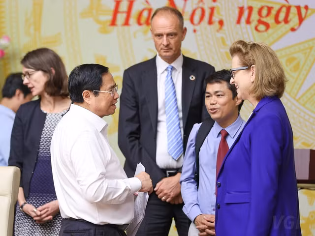 Loat cau hoi cua Thu tuong Pham Minh Chinh ve thi truong lao dong-Hinh-2