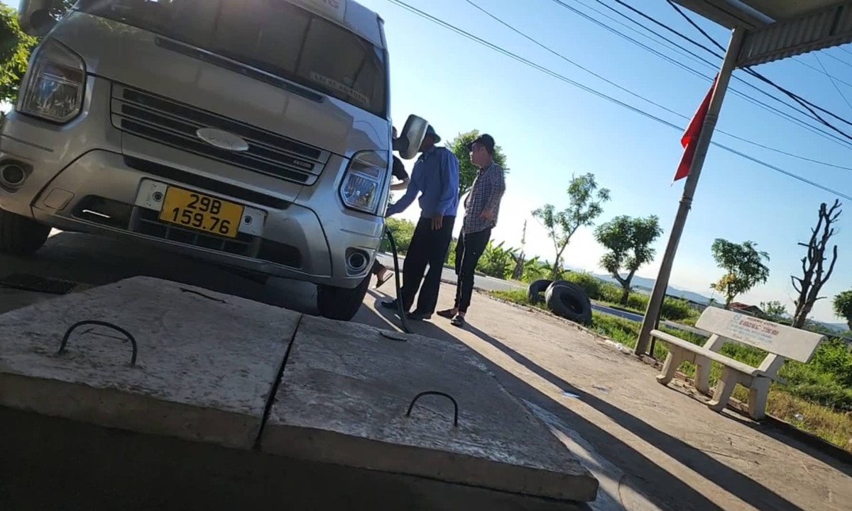 Nghi van Cong ty van tai Hoang Cong dat cot bom xang trai phep?-Hinh-3