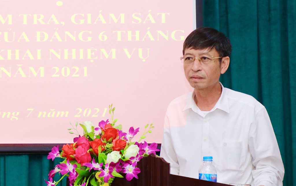 Ông Tô Văn Từ, Ủy viên Ban Thường vụ, Chủ nhiệm Ủy ban Kiểm tra Tỉnh ủy, Phó Trưởng ban.