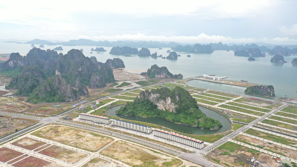 Trên khu đô thị này đã xúc tiến, kêu gọi đầu tư được 2 công trình tổ hợp khách sạn, du lịch thương mại đạt tiêu chuẩn 5 sao.