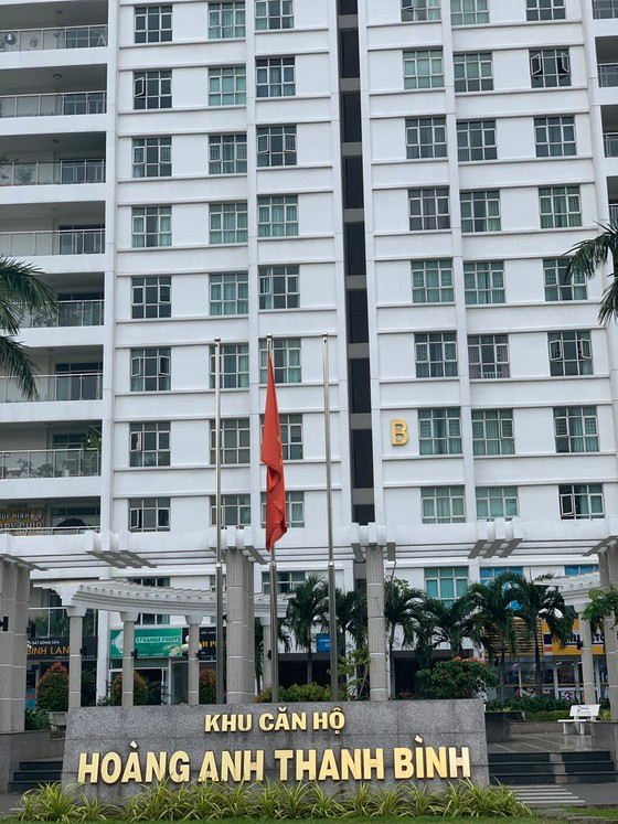 Phat hien thi the nguoi phu nu lia dau o chung cu Hoang Anh Thanh Binh, quan 7