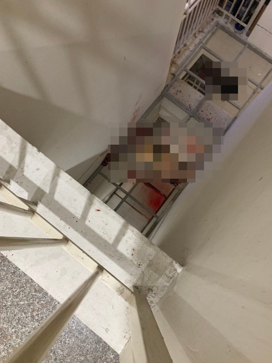 Phat hien thi the nguoi phu nu lia dau o chung cu Hoang Anh Thanh Binh, quan 7-Hinh-2