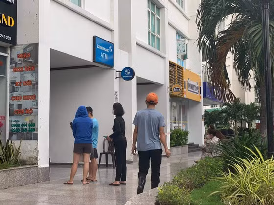 Phat hien thi the nguoi phu nu lia dau o chung cu Hoang Anh Thanh Binh, quan 7-Hinh-3