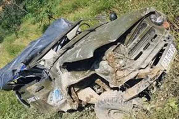 Theo thông tin từ Cục CSGT, phương tiện xảy ra tai nạn là xe Uaz sản xuất năm 1990, hạn đăng kiểm đến 26/1/2021. Lái xe Sùng Mí Quả có giấy phép lái xe hạng C. có giá trị đến 14/6/2022. 