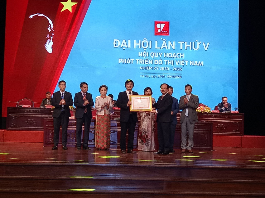 Ong Tran Ngoc Chinh tiep tuc duoc bau lam Chu tich VUPDA khoa V nhiem ky 2020-2025