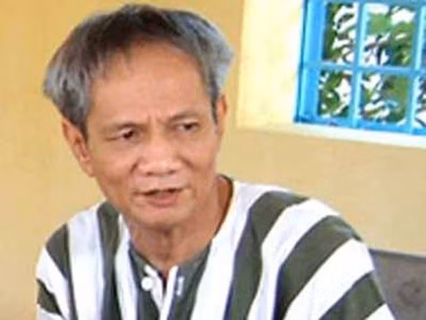 Năm Cam là bị cáo chính trong Vụ án Năm Cam và đồng bọn (chuyên án Z5.01) nổi tiếng Việt Nam. Năm Cam và băng nhóm của mình trong quá trình bảo kê các nhà hàng karaoke và các tụ điểm đánh bạc ở thành phố Hồ Chí Minh đã phạm vào nhiều tội hình sự. Thuở nhỏ có biệt danh là "Cam Hổ", "Siêu Cam". Vì là con thứ tư trong gia đình nên Trương Văn Cam còn có tên là Năm Cam.