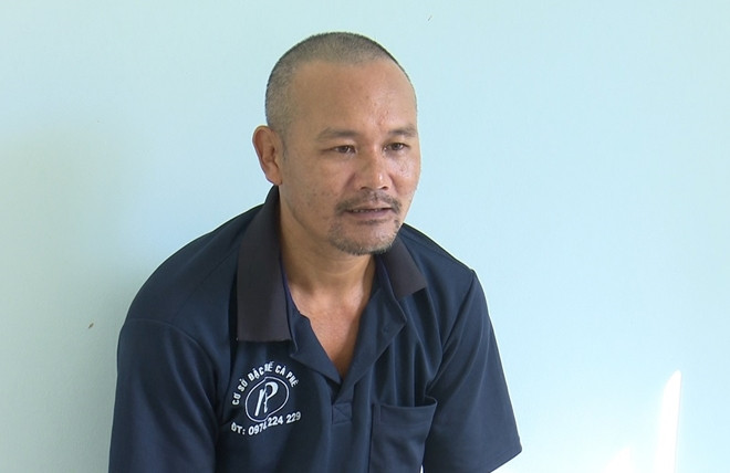  7. Cướp giật tài sản của đoàn người đưa dâu: Ngày 3/11, Công an huyện Chợ Mới (tỉnh An Giang) đã ra quyết định khởi tố bị can, bắt tạm giam Trần Ngọc Liên (SN 1979, trú huyện Chợ Mới) về tội cướp giật tài sản. Khoảng 2h30 ngày 27/9, khi đến khu vực xã Long Giang, huyện Chợ Mới thì Liên gặp đoàn người đang đi đưa dâu. Phát hiện bà Lê Thị Kim Hoa (SN 1965, cư trú địa phương) đi sau cùng trên tay có cầm túi xách nên Liên giật lấy và bỏ chạy. Bà Hoa tri hô, mọi người truy đuổi, Liên bị bắt giữ giao cho cơ quan Công an. 