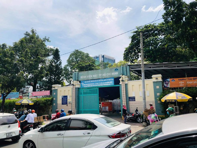 Bo Cong an kham xet tai Benh vien Mat TP.HCM