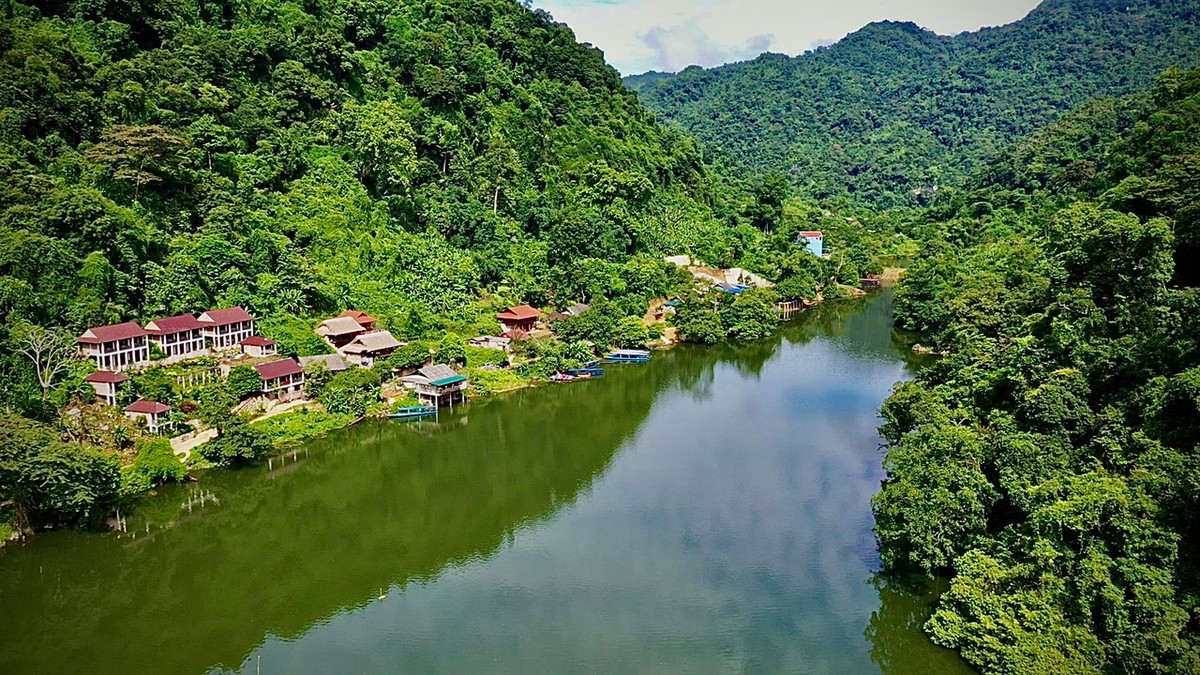 Ngày nay, theo các nhà khoa học, hồ Ba Bể hình thành cách đây khoảng 200 triệu năm do một biến động địa chất lớn, làm sụt lún các dãy núi đá vôi tạo thành hồ.