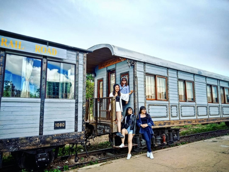 Sau khi khánh thành, mỗi ngày trung bình có 2 đôi tàu chạy tuyến Đà Lạt-Nha Trang và Đà Lạt-Sài Gòn. Nhờ có tuyến đường sắt này mà vật liệu xây dựng được chở lên Đà Lạt thuận tạo ra sự bùng nổ về xây dựng tại Đà Lạt giai đoạn 1935-1945.