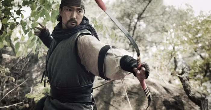 Sử sách chép rằng, khi ra trận, bên mình tướng Lý Văn Bưu bao giờ cũng có cây cung Kỳ Nam. Cây cung này có một cấu trúc đặc biệt; giữa cánh cung, chỗ tay cầm có tháp gỗ quý Kỳ Nam nên gọi là cung Kỳ Nam.