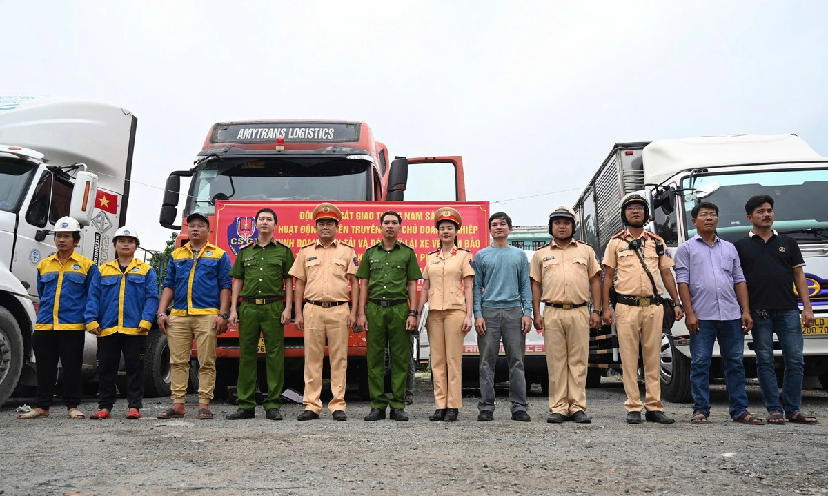 Trước tình hình trên cũng như qua công tác khảo sát, tuần tra và nắm chặt địa bàn, chỉ huy Đội CSGT Nam Sài Gòn (Phòng CSGT Công an TP HCM- PC08) là đơn vị chịu trách nhiệm tuần tra cầu Phú Mỹ (hướng quận 7 sang TP Thủ Đức) đã tham mưu và được sự chấp thuận của lãnh đạo P08 xây dựng kế hoạch tuyên truyền đến chủ doanh nghiệp kinh doanh vận tải và đội ngũ lái xe.