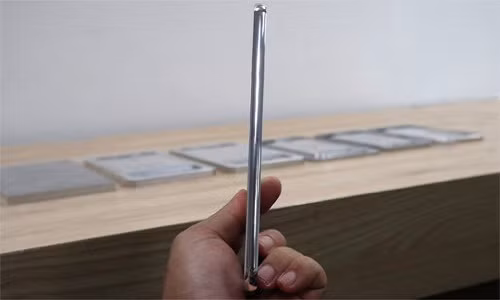 Loan tin cau hinh, gia ban Bphone 2 truoc ngay ra mat