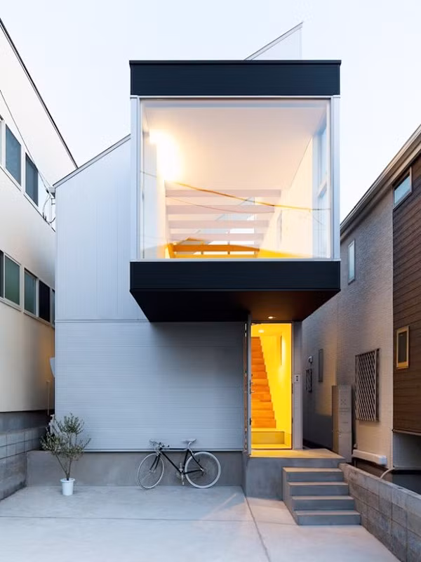 Không cầu kỳ trong thiết kế, ngôi nhà 2 tầng vẫn mang đến nét đẹp giản dị đầy tinh tế.