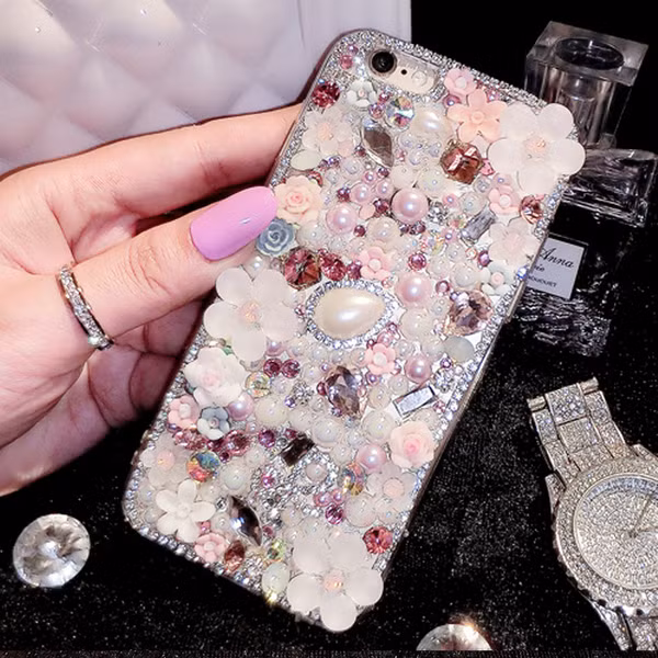  Ốp lưng điện thoại iPhone bằng đá hoa ngọc trai. Ảnh: Adhshop handmade.