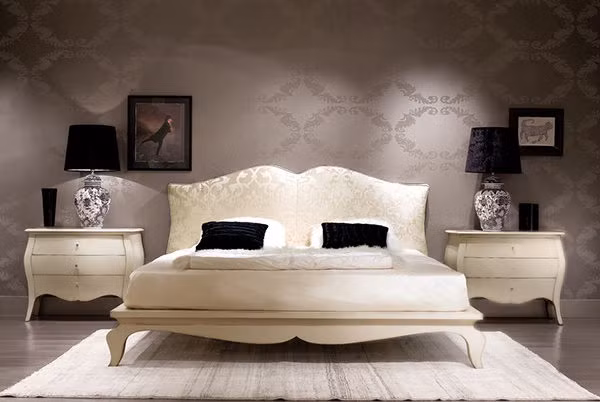 Tông màu nhẹ nhàng tạo không khí lãng mạn cho căn phòng. Ảnh: Qpdesign.