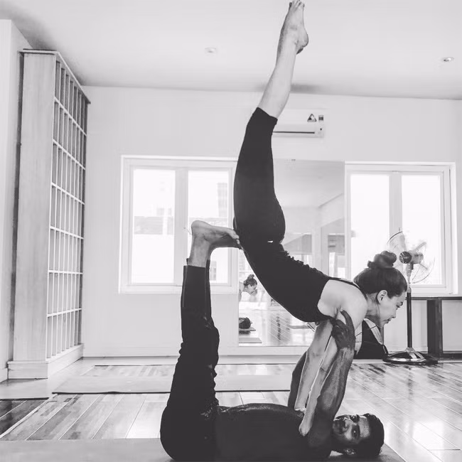 Theo lời kể của Mr. Đàm, điều mà Hà Hồ muốn làm nhất lúc này là được lao đầu vào công việc mà không cần bận tâm chuyện xung quanh.