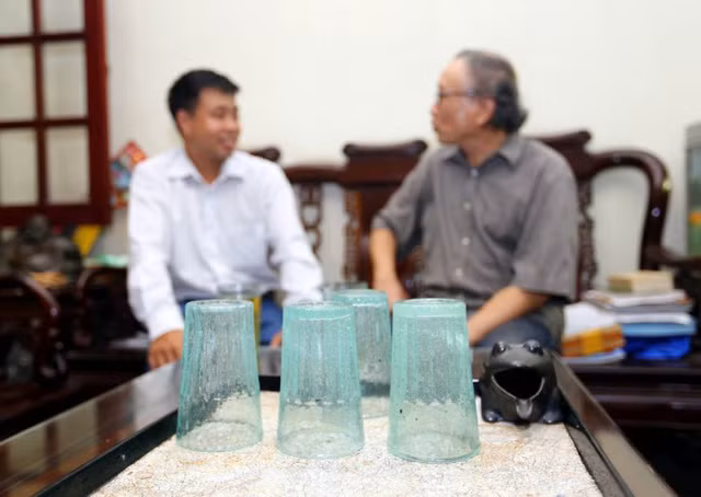 "Cha de" coc bia hoi Ha Noi huyen thoai: Chuyen 40 nam chua ke-Hinh-2