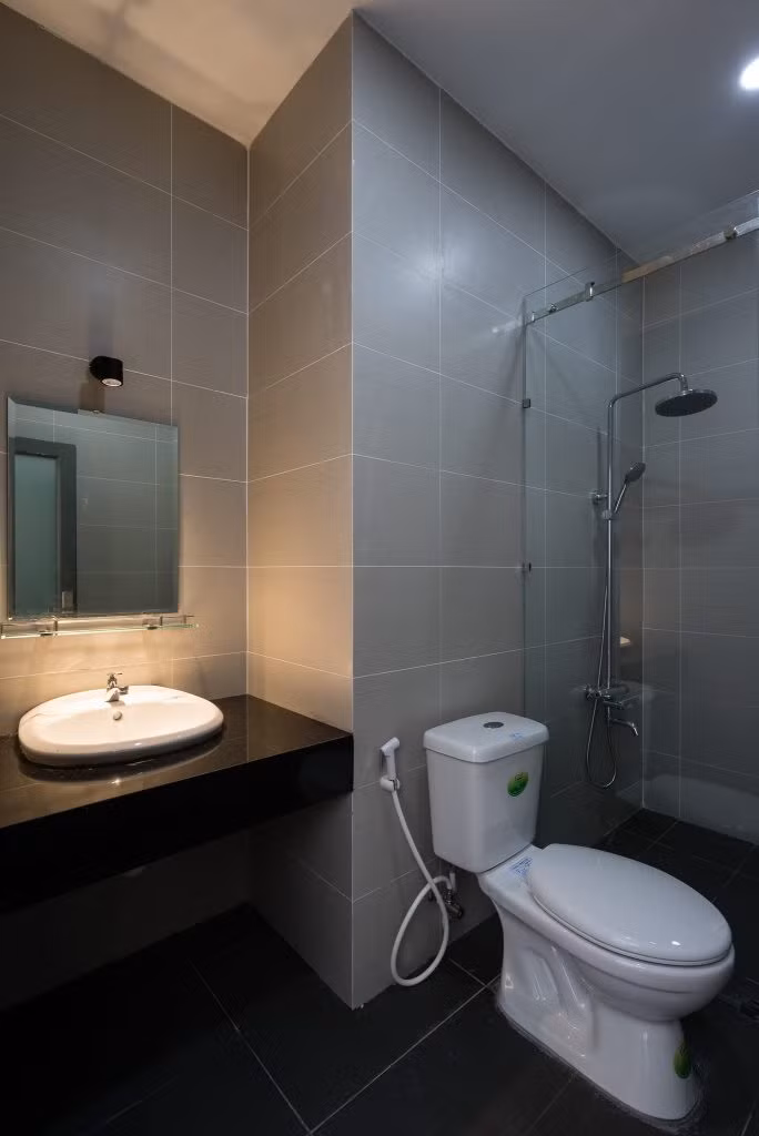 Phòng tắm đầy đủ tiện nghi.