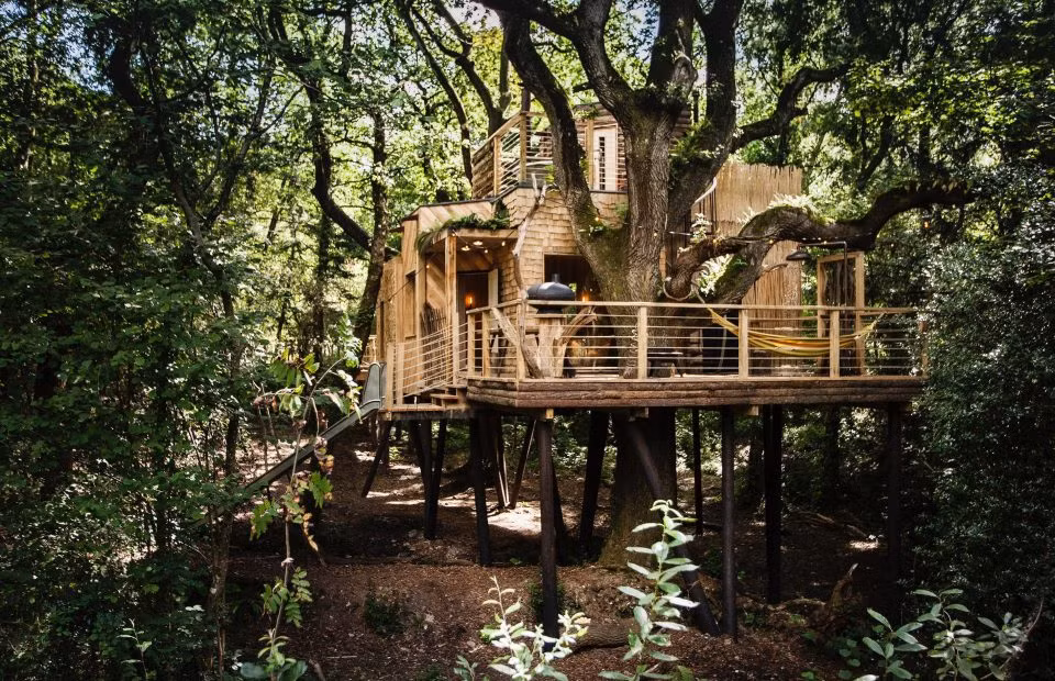 Theo ước tính, chi phí xây dựng cho ngôi nhà độc đáo này vào khoảng 150.000 bảng Anh (hơn 4 tỷ đồng).