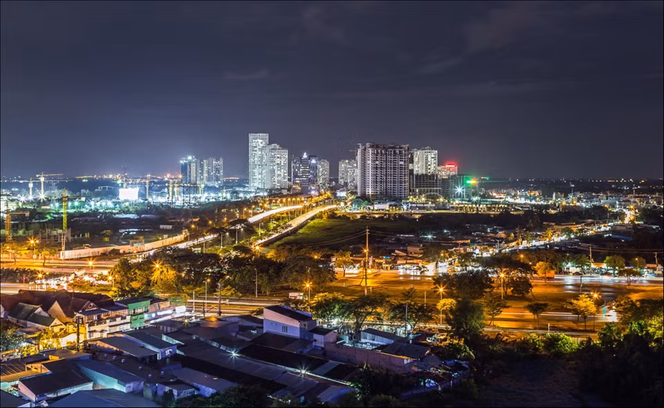 Khung cảnh huyện Nhà Bè nằm ở ngoại thành phía đông nam thành phố. Nơi đây cũng đang được hiện đại hóa và đổi thay từng ngày, hòa vào nhịp tăng trưởng chung của cả TP.HCM. Ảnh: Nguyễn Văn Thảnh.