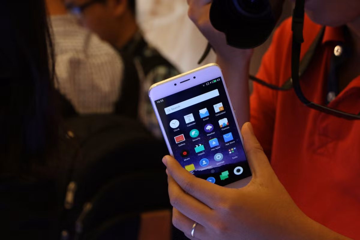 Trong tháng 4, bộ ba smartphone Meizu MX6, Meizu M3 Max và Meizu U20 được giảm giá 500.000 đồng. Ảnh: Fptshop.