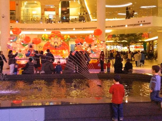 Ấn Độ đón năm mới với nhiều sắc màu lung linh. Ảnh: Printest.