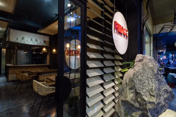 Các không gian ẩm thực được chia theo quy mô các tầng có sẵn, mỗi tầng nhắm đến một đối tượng khác nhau.