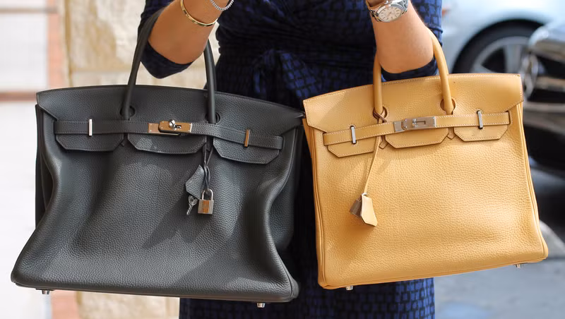 Giá túi Hermes Birkin dao động trong khoảng 10.000 - 450.000 USD tùy vào chất liệu. Ảnh: Purse Valley.