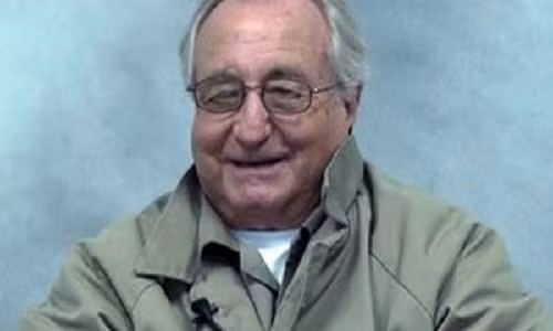 Có thể nói Bernie Madoff có cuộc sống đơn giản và tươi đẹp ở trong tù. Ảnh: The Guardian.