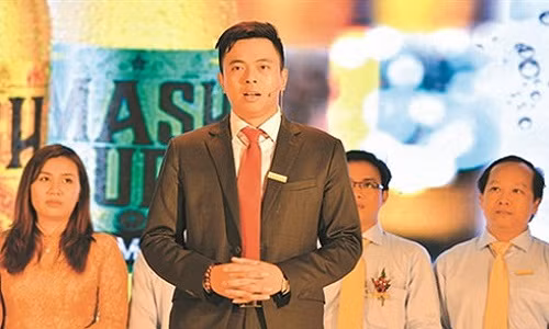 Ong Vu Quang Hai kip nhan gan 2 ty dong truoc khi roi Sabeco?