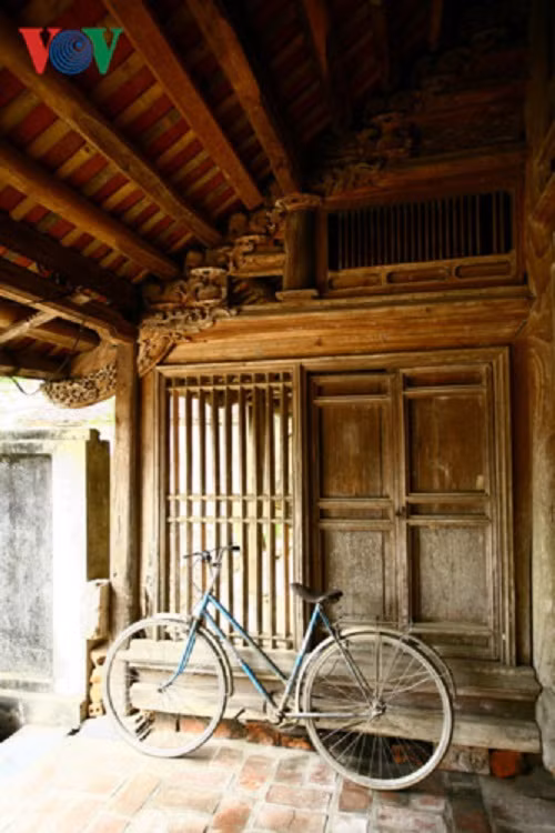 Là một kiến trúc dân gian truyền thống đặc sắc, một ngôi nhà cổ tiêu biểu của Việt Nam; tháng 9/2002 ngôi nhà này đã được tiến hành trùng tu theo dự án "Bảo tồn kiến trúc nhà cổ truyền thống Việt Nam". Dự án được thành lập năm 1997, do Cục Di sản văn hóa - Bộ Văn hóa - Thông tin Việt Nam và Tổ chức Hợp tác quốc tế của Nhật Bản (JICA) cùng Trường Đại học nữ Chiêu Hòa (Nhật Bản) làm chủ đề tài.