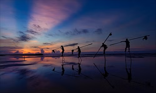 Anh: Di doc Viet Nam tham nhung lang chai ven bien