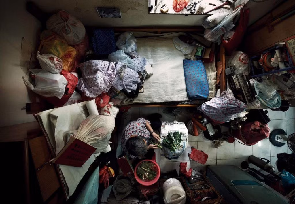 Những ngôi nhà chật hẹp ở đây chỉ lớn hơn một chiếc quan tài. Ảnh: 9Homes.