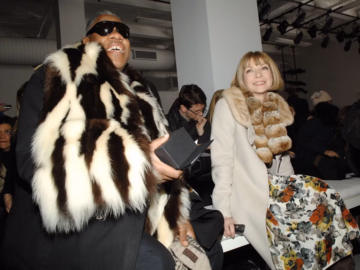 Trong nhiều thập kỷ qua, Wintour trở thành gương mặt thời trang dễ nhận biết nhất trên toàn thế giới. Bà thậm chí còn được coi là đại sứ sau cuộc bầu cử lần 2 của cựu Tổng thống Mỹ Obama.