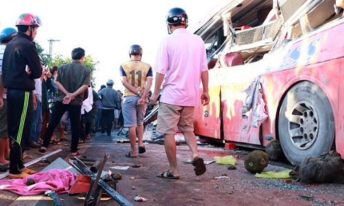 Vụ tai nạn thảm khốc trên QL14 - đường Hồ Chí Minh sáng 7/5. Ảnh: Zing.