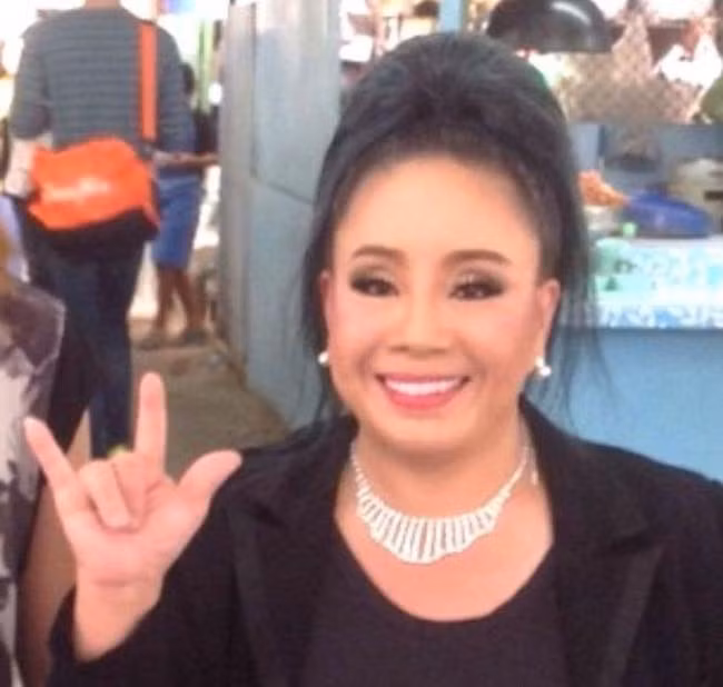 Bà Leena sinh ra trong một gia đình có 12 người con. Bà là con gái thứ 9. Ảnh: Facebook Leena Jungjanya.