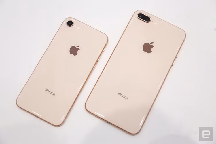Điều này có thể đúng, nhưng không phải trong giai đoạn đầu bởi iPhone X sẽ không kịp đáp ứng nhu cầu thị trường. iPhone X sẽ ra mắt vào đầu tháng 11 trong khi bộ đôi iPhone 8 và 8 Plus sẽ ra mắt vào ngày 22/9 tới đây.