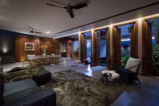 Chất phóng khoáng và tự do trong cách sử dụng các chất liệu và vật liệu.