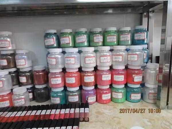 Sản phẩm nhái được đóng hộp sạch sẽ và vô cùng đẹp mắt.