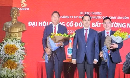 Ong Nguyen Thanh Nam ngoi "ghe nong" TGD Sabeco