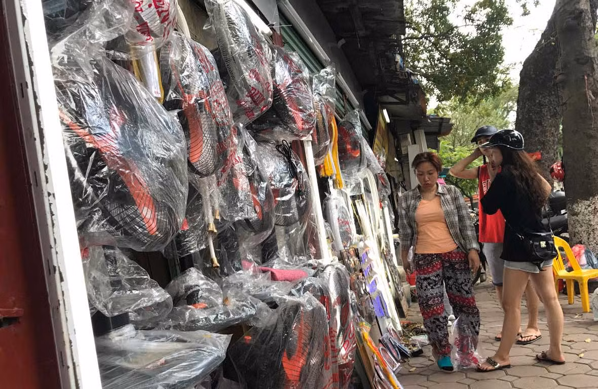 Day pho hang rong 1m2 ton tai 40 nam giua Ha Noi-Hinh-5