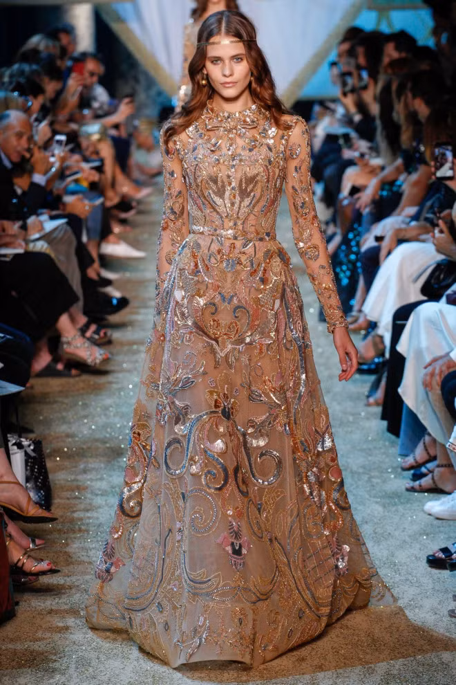 Vay cao cap cua Elie Saab duoc lam ky cong nhu the nao?