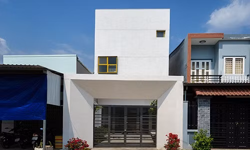 Ngôi nhà ống này xây dựng trên một mảnh đất có diện tích 5x17m ở thị xã Thuận An, tỉnh Bình Dương