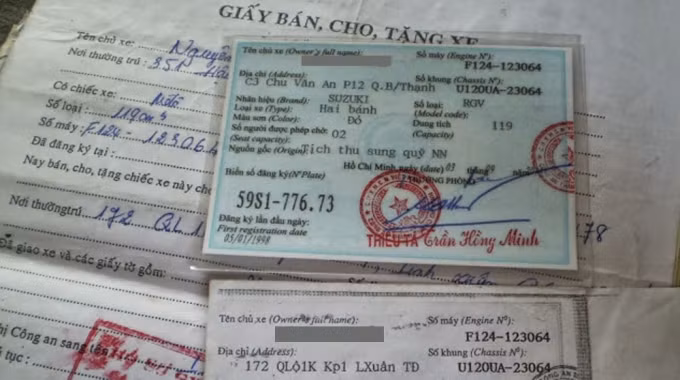 Một chiếc xe tay ga cũ có giấy tờ xe hợp lệ với khung xe, đặc điểm xe là điều người mua không thể bỏ qua. Ảnh: Tapchigiaothong.