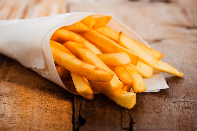 Hơn nữa, những bạn trẻ là học sinh, sinh viên cũng có thể bán đồ ăn vặt bởi số vốn bỏ ra không quá nhiều. Ảnh: Live Science.