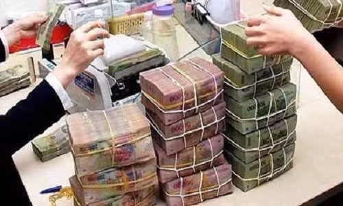 Tran Dinh Long giau chua tung co, Le Phuoc Vu van may gom tien